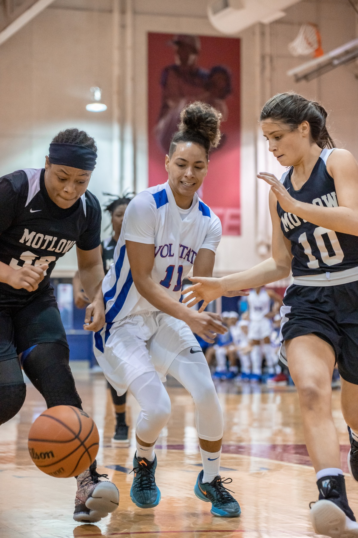 Lady Pioneers in a Sticky Conference Situation